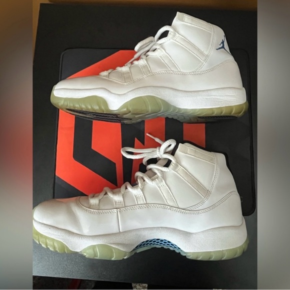Jordan 11 “Legend Blue” - Picture 5 of 6